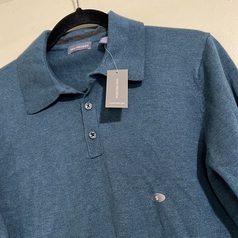 Van Heusen sweater - Picture 2 of 5